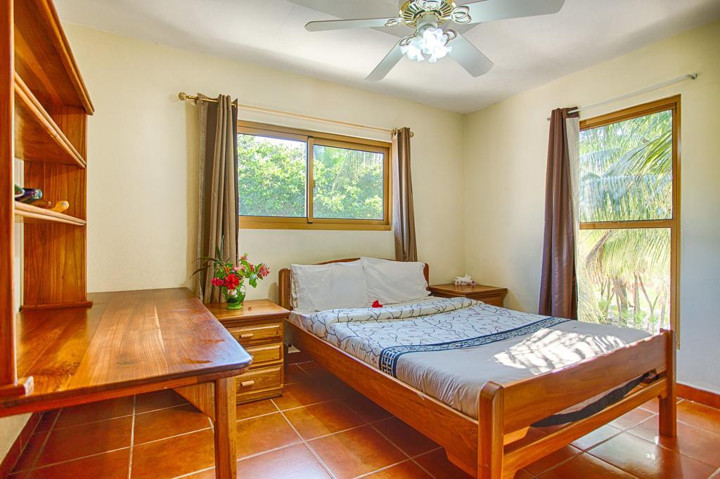 Hotel Wild Orchid Placencia Exterior foto